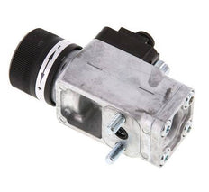 0.2 to 2bar SPDT Zinc Die-Cast Pressure Switch Flange 250VAC 4-pin M12 Connector